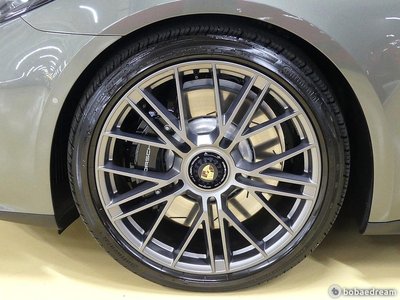 PORSCHE PANAMERA - 9