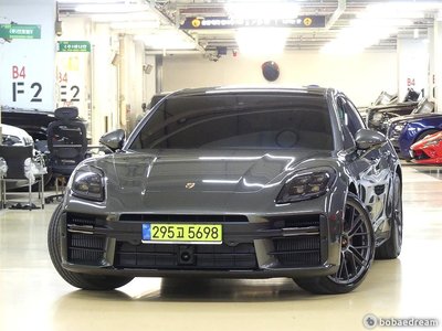 PORSCHE PANAMERA - 1
