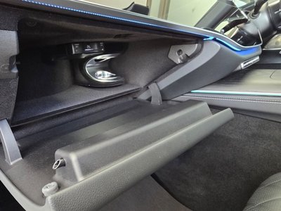 MERCEDES-BENZ E-CLASS - 4