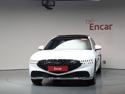 صورة 2 لـ 2023 Genesis G90 (RS4)