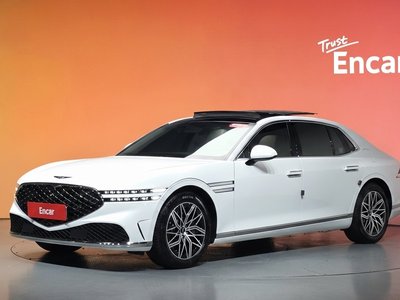 صورة 1 لـ 2023 Genesis G90 (RS4)