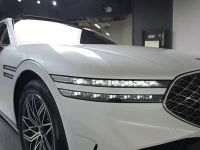 صورة 9 لـ 2023 Genesis G90 (RS4)