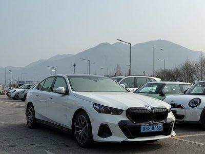 2026 BMW I5 photo 1