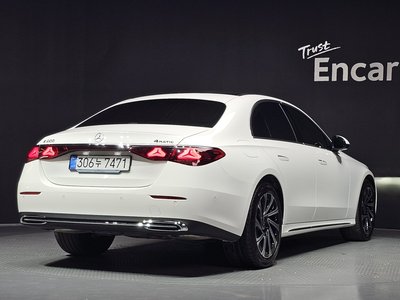 2025 Mercedes-BENZ E-CLASS — фото 3