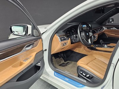 BMW 7 SERIES - 10