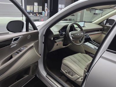 GENESIS GV80 - 10