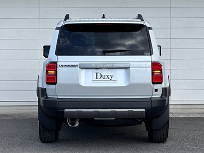 TOYOTA LAND CRUISER 250 - 7