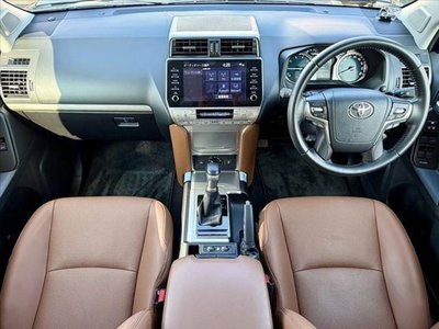2022 Toyota LAND CRUISER PRADO — фото 2
