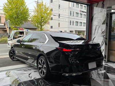 BMW 7 SERIES - 8