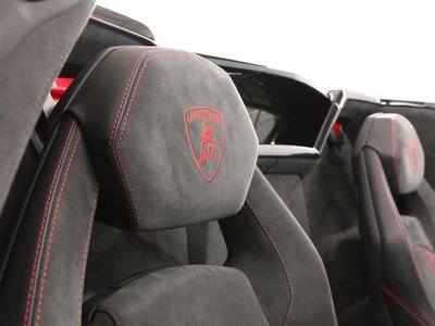 LAMBORGHINI AVENTADOR ROADSTER - 8