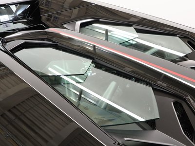 LAMBORGHINI AVENTADOR ROADSTER - 9