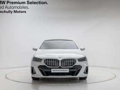 BMW 5 SERIES - 4