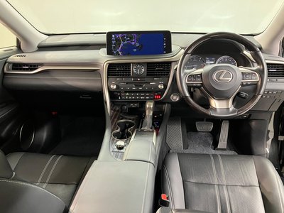 صورة 7 لـ 2021 Lexus RX
