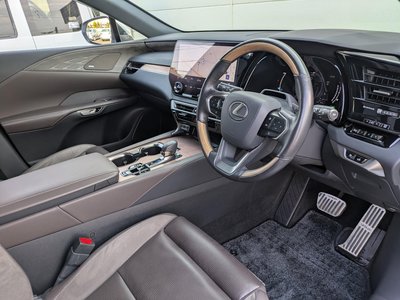 صورة مصغرة 47 لـ 2023 Lexus RX