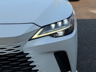 صورة مصغرة 42 لـ 2023 Lexus RX