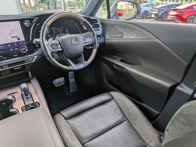 صورة مصغرة 50 لـ 2023 Lexus RX