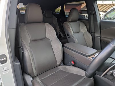 صورة مصغرة 49 لـ 2023 Lexus RX