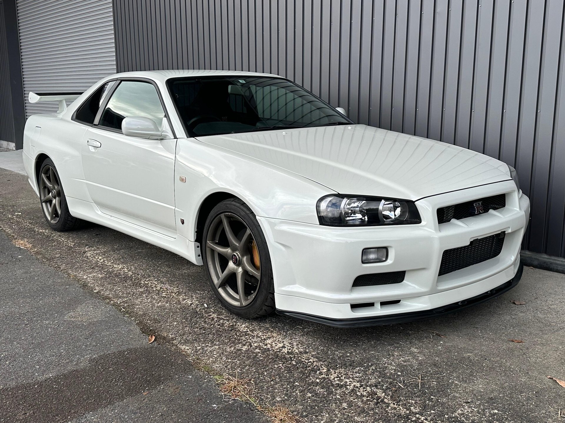 NISSAN SKYLINE GT-R - View 1