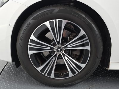 MERCEDES-BENZ E-CLASS - 6