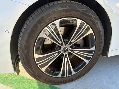 MERCEDES-BENZ E-CLASS - 6