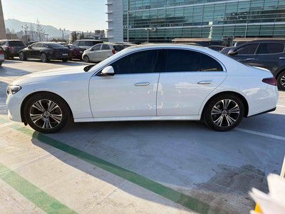 MERCEDES-BENZ E-CLASS - 4