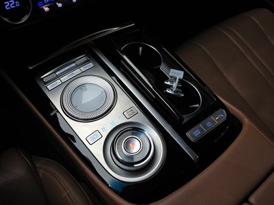 GENESIS G80 (RG3) - 9