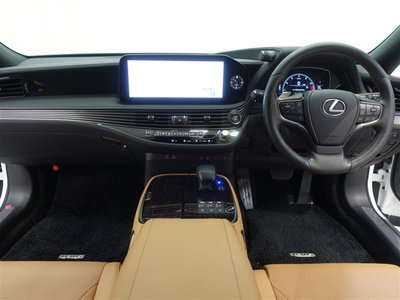 LEXUS LS - 9