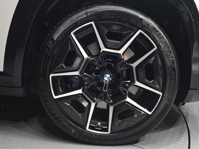 صورة 6 لـ 2023 BMW XM