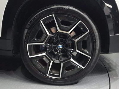 صورة 8 لـ 2023 BMW XM