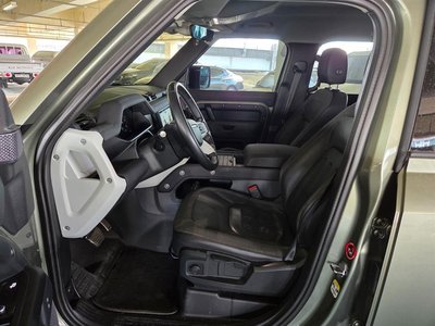 LAND ROVER DEFENDER - 7