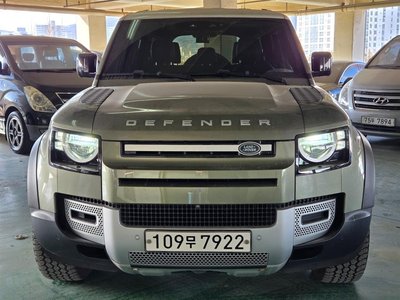 LAND ROVER DEFENDER - 4