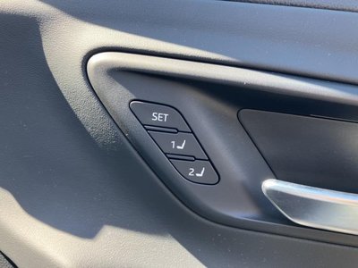 TOYOTA CROWN CROSSOVER - 10