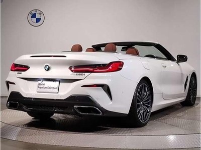 BMW 8 SERIES - 2