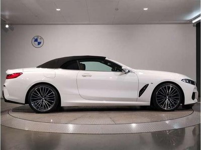 BMW 8 SERIES - 7