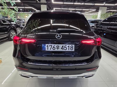 MERCEDES-BENZ GLC - 7