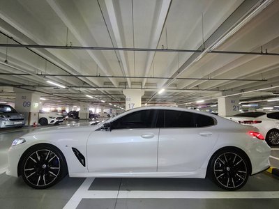 2022 BMW 8 SERIES 照片 2