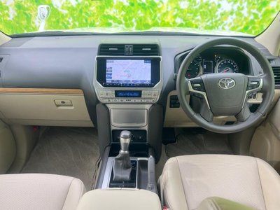 TOYOTA LAND CRUISER PRADO - 9