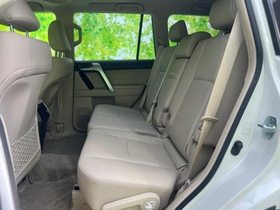 TOYOTA LAND CRUISER PRADO - 8