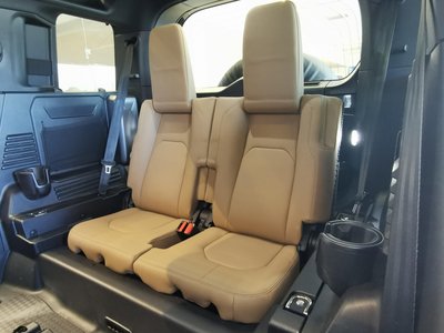 LAND ROVER DEFENDER - 3