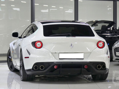 FERRARI FF - 2