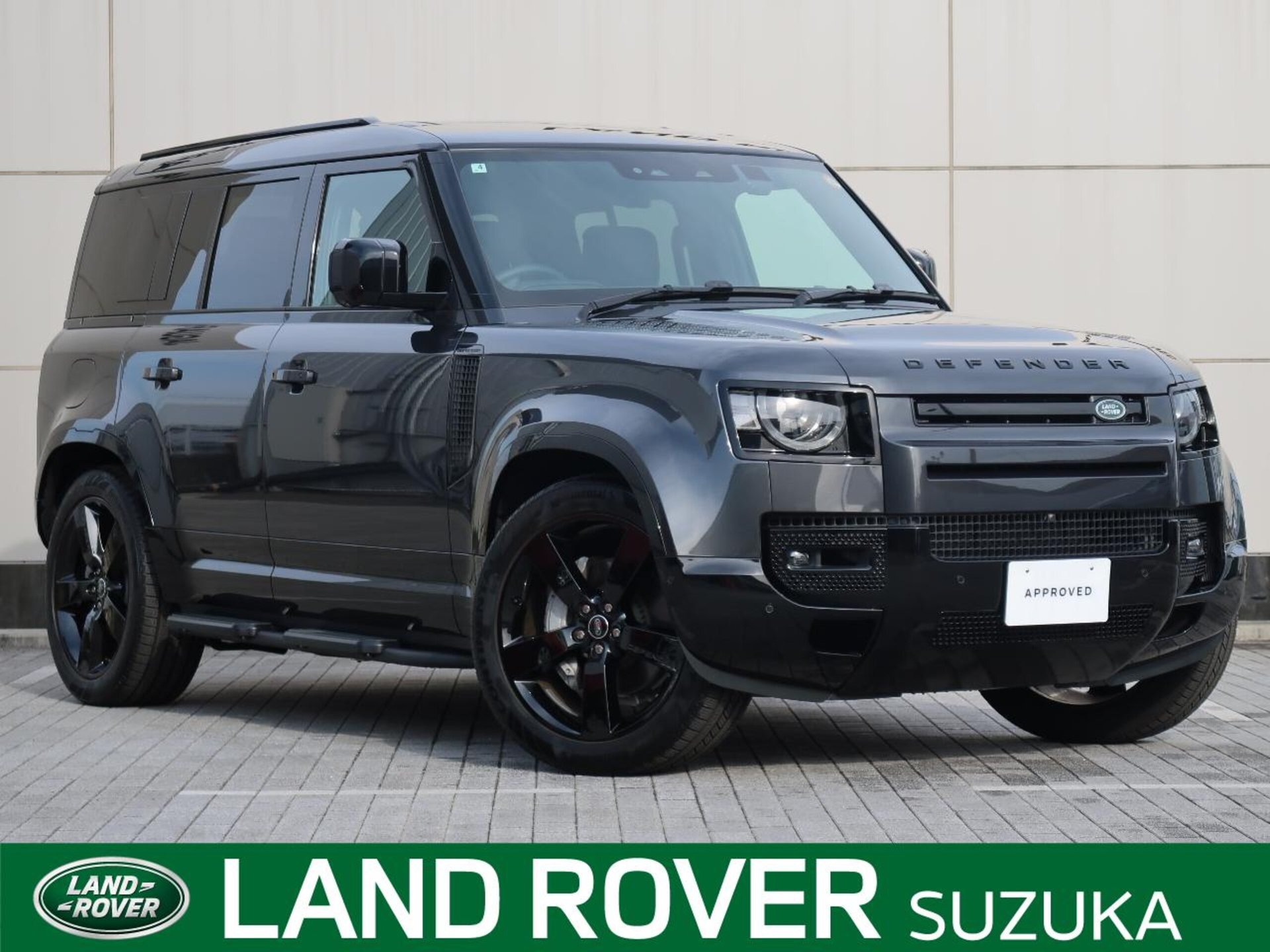 LAND ROVER DEFENDER - View 1