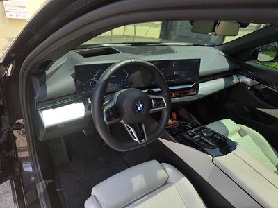 صورة 4 لـ 2025 BMW 5 SERIES