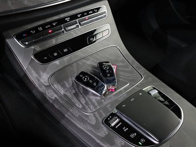 MERCEDES-BENZ E-CLASS - 7