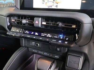 2024 Toyota LAND CRUISER 250 — миниатюра 35