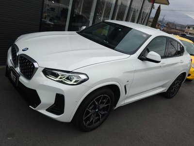 2024 BMW X4 photo 2
