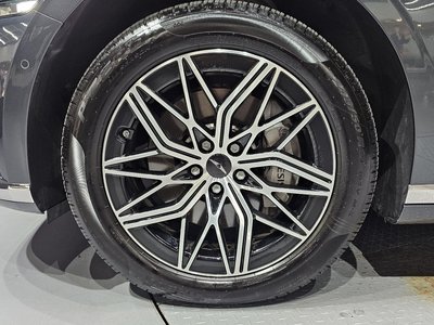 صورة 6 لـ 2022 Genesis G90 (RS4)