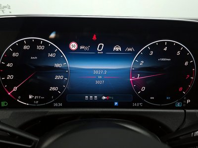 MERCEDES-BENZ E-CLASS - 8