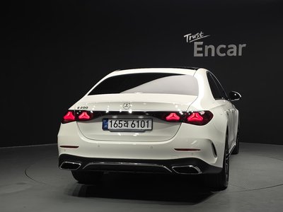 MERCEDES-BENZ E-CLASS - 3