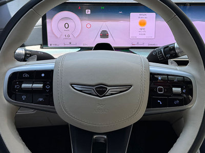 2024 Genesis GV80 photo 9