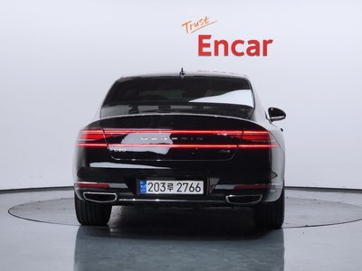 صورة 3 لـ 2022 Genesis G90 (RS4)